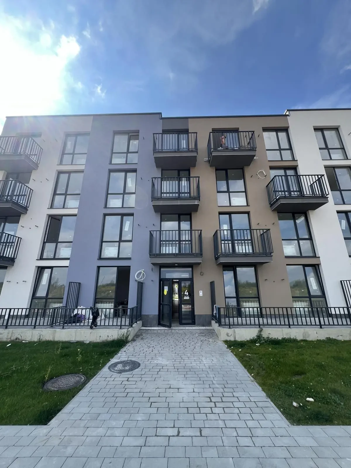 Продаж 1-кімнатна квартира з ремонтом 32м² вул. Авіаційна 38400$ ТОРГ 2