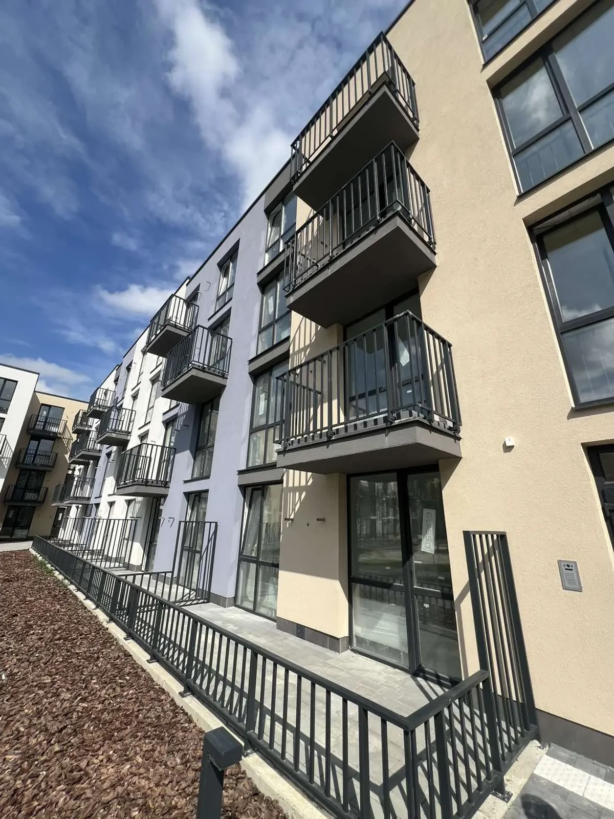 Продаж 1-кімнатна квартира з ремонтом 32м² вул. Авіаційна 38400$ ТОРГ 5
