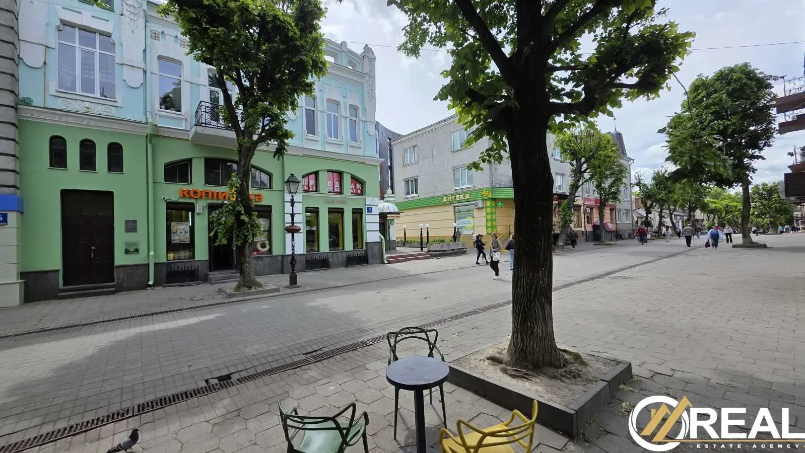 торгові площі Луцьк, Лесі Українки 32 2