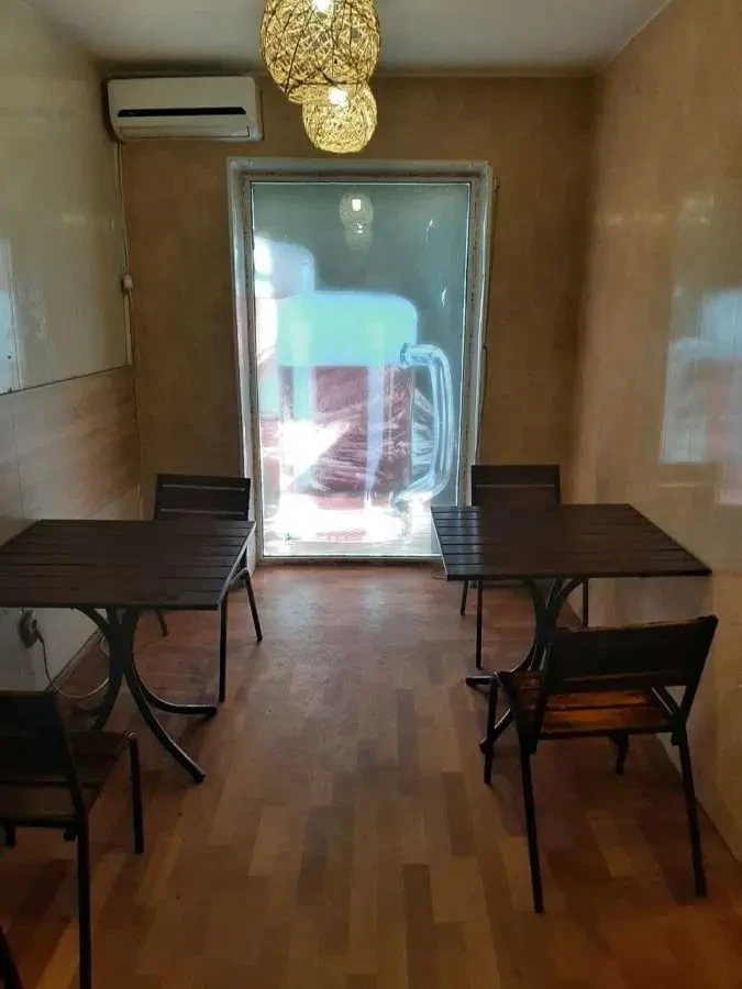 торгові площі Дніпро, Індустріальний, Б.Хмельницкого 12