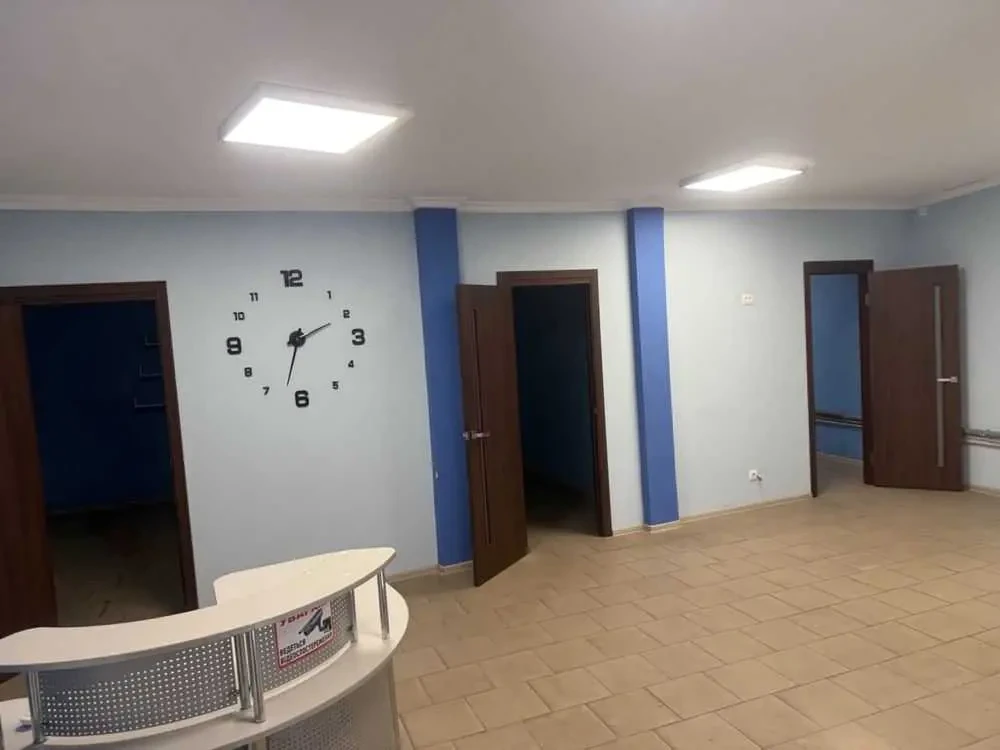 приміщення, будівлі Фастівський, Калинівка, Центральна 9