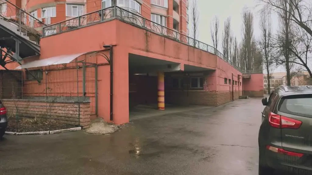 підземний паркінг Київ, Деснянський, Кубанської України  33а 11