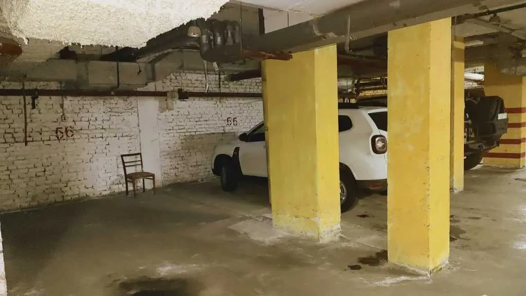підземний паркінг Київ, Деснянський, Кубанської України  33а 13