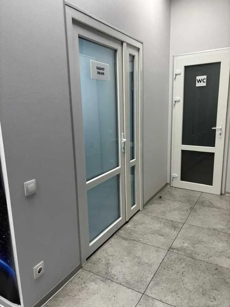 об’єкт сфери послуг Київ, Подільський, Копилівська 2А 13