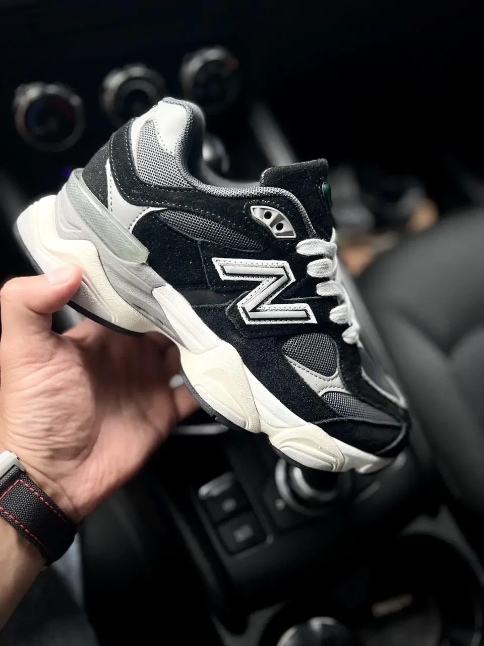 Кроссовки New Balance 9060 арт 21640 (женские,26-биленс)