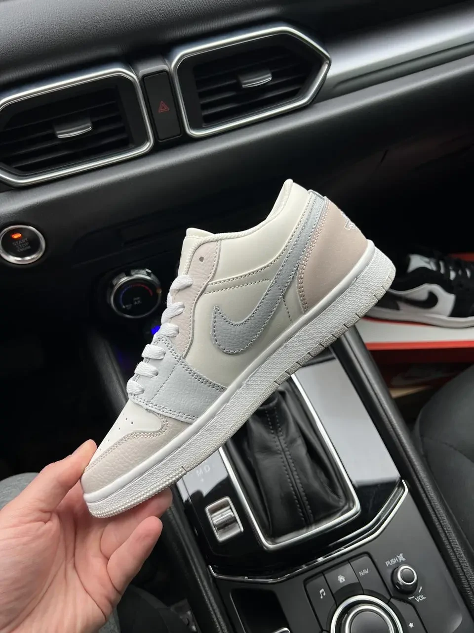 Кроссовки Nike Air Jordan 1 Low арт 21453 (найк, джордан, женские) 2