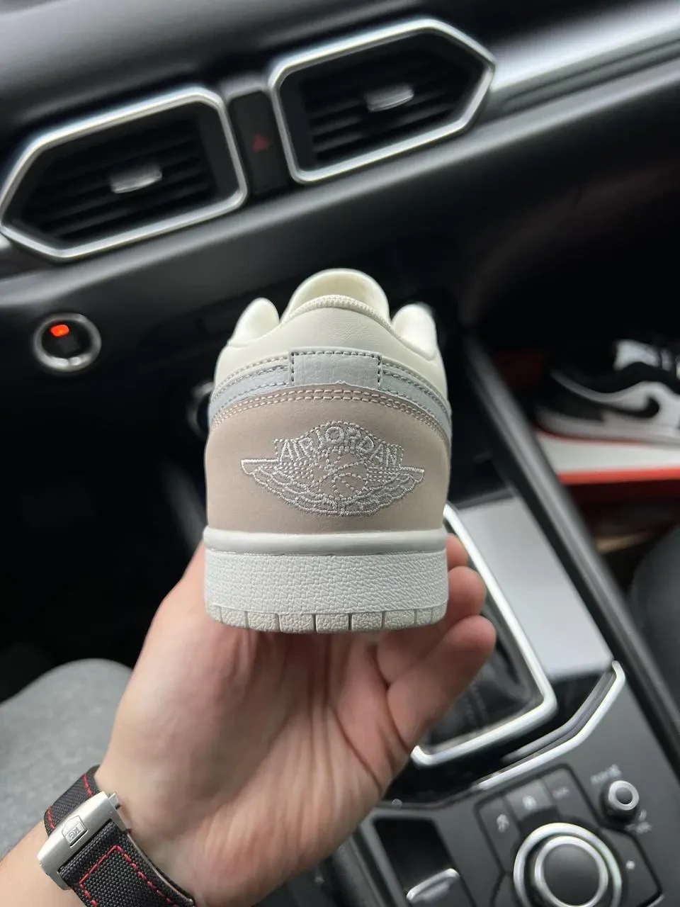 Кроссовки Nike Air Jordan 1 Low арт 21453 (найк, джордан, женские) 3