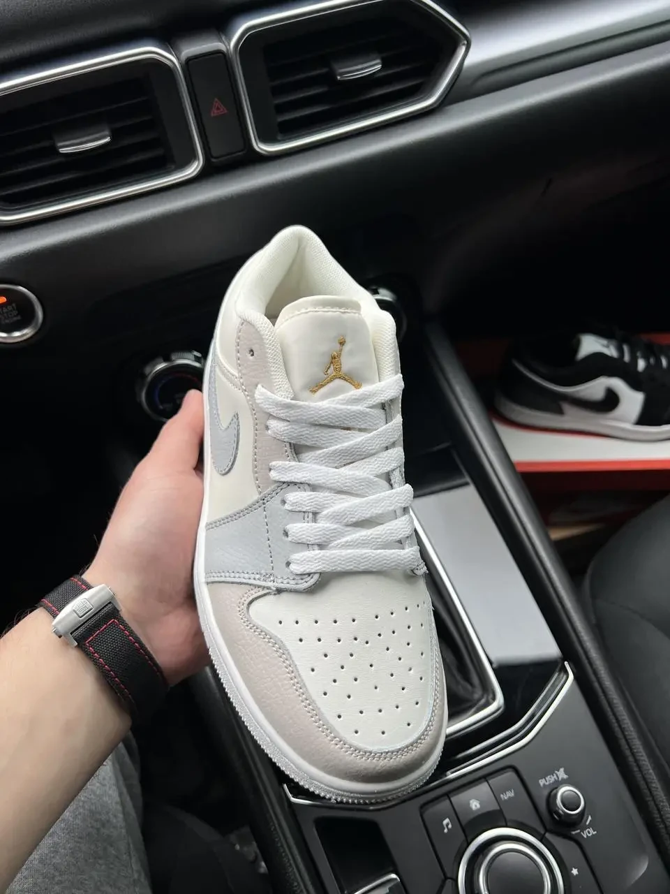 Кроссовки Nike Air Jordan 1 Low арт 21453 (найк, джордан, женские) 4