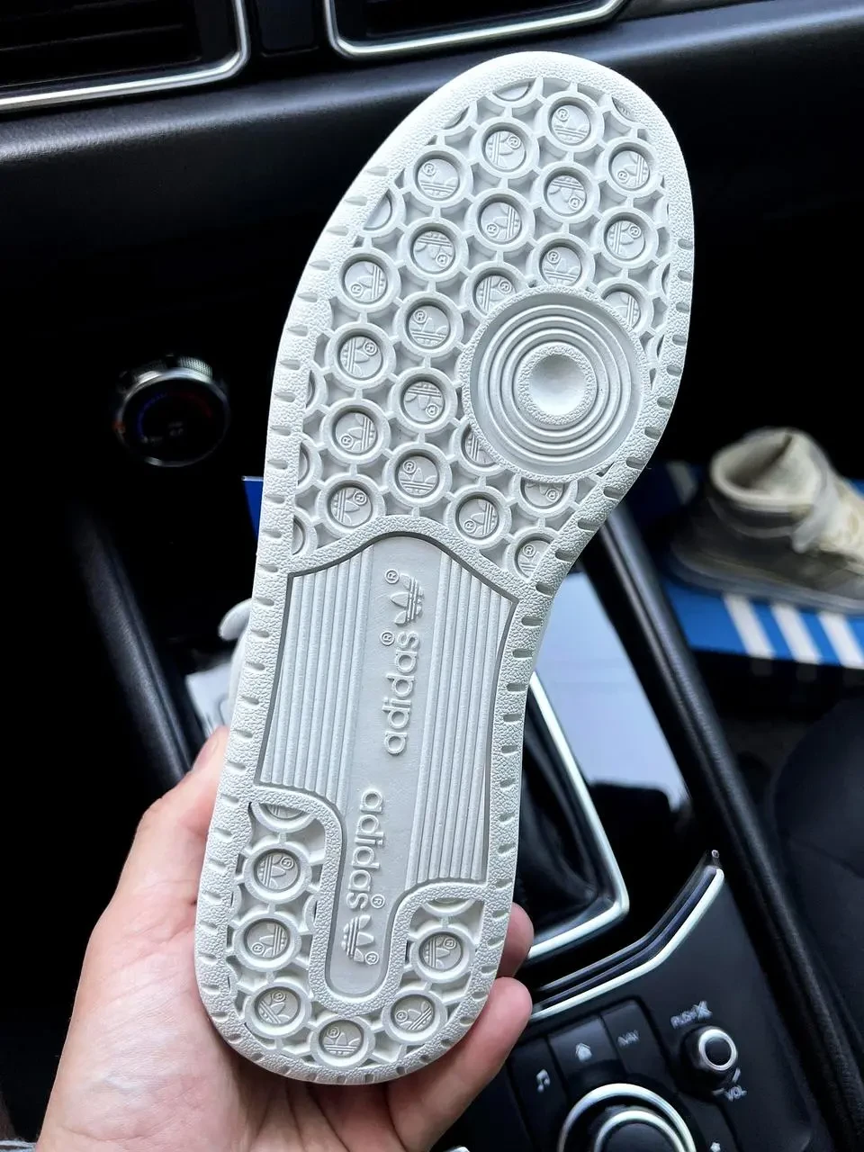 Кроссовки Adidas Originals Forum 84 mid арт 21390 (женские, адидас) 3