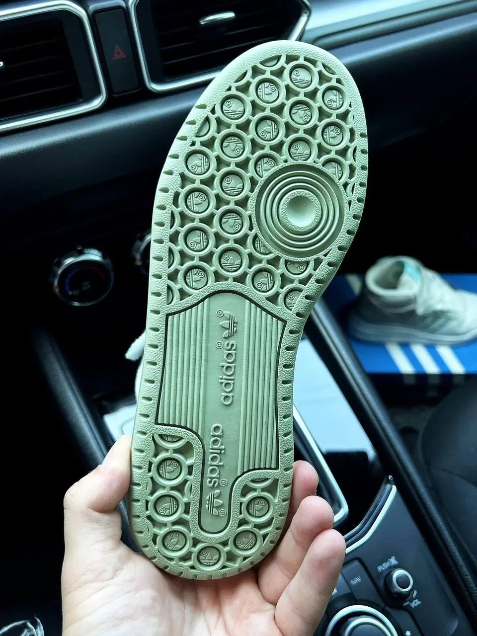 Кроссовки Adidas Originals Forum 84 mid арт 21389 (женские, адидас) 3