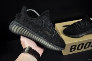 Кроссовки Adidas Yeezy Boost 350 v2 арт 21286 (унисекс, зе, адидас) 41
