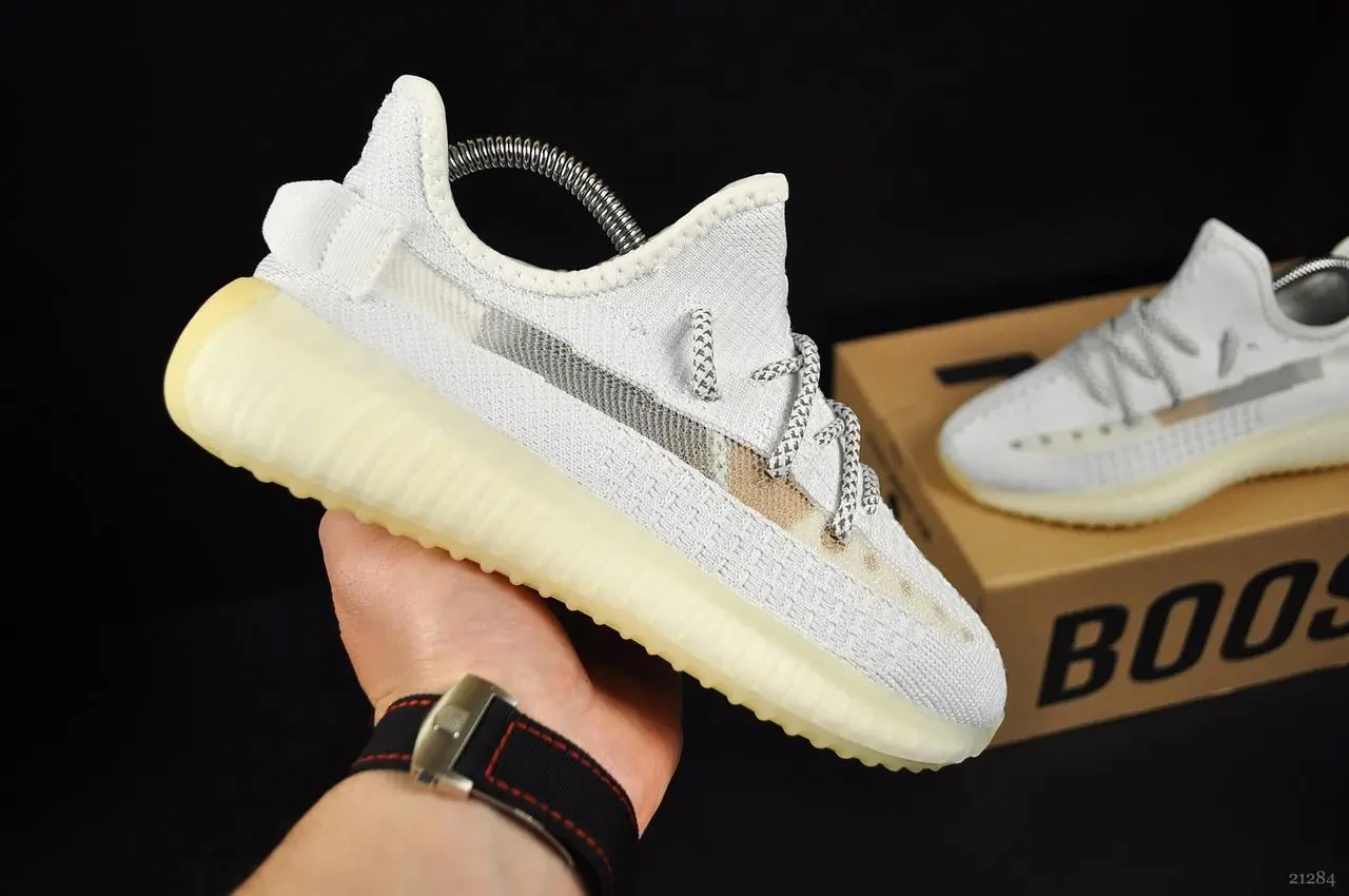 Кроссовки Adidas Yeezy Boost 350 v2 арт 21284 (унисекс, зе, адидас) 38