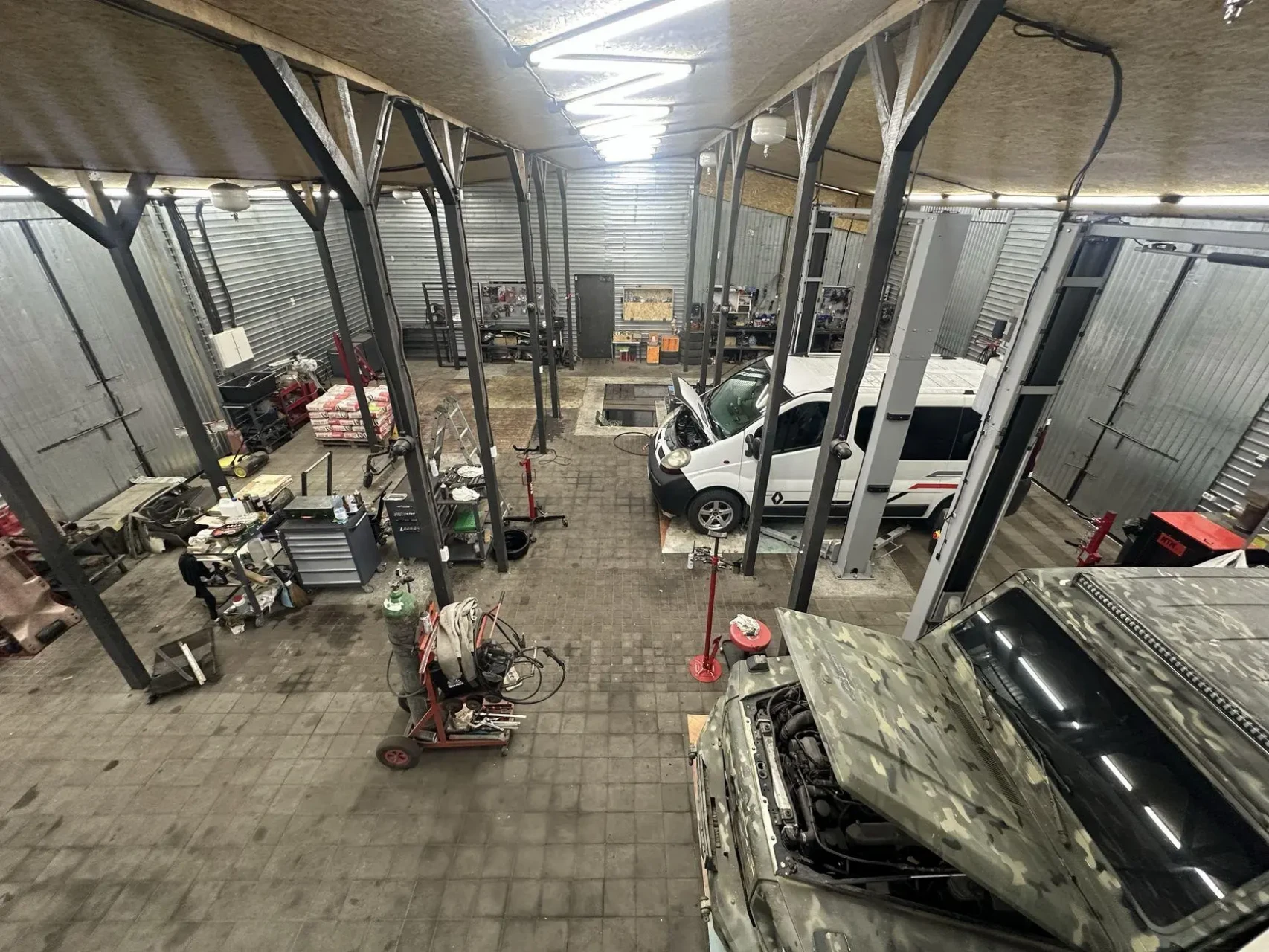 Продам склад Київ, Роберта Лісовського вул. 4