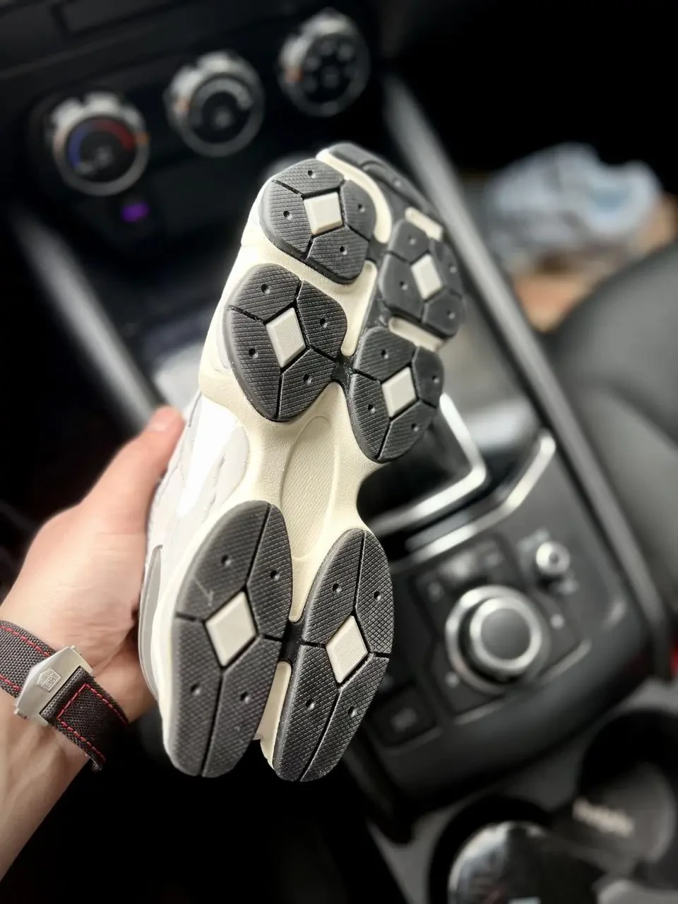 Кроссовки New Balance 9060 арт 21663 (унисекс,26 беленс) 4