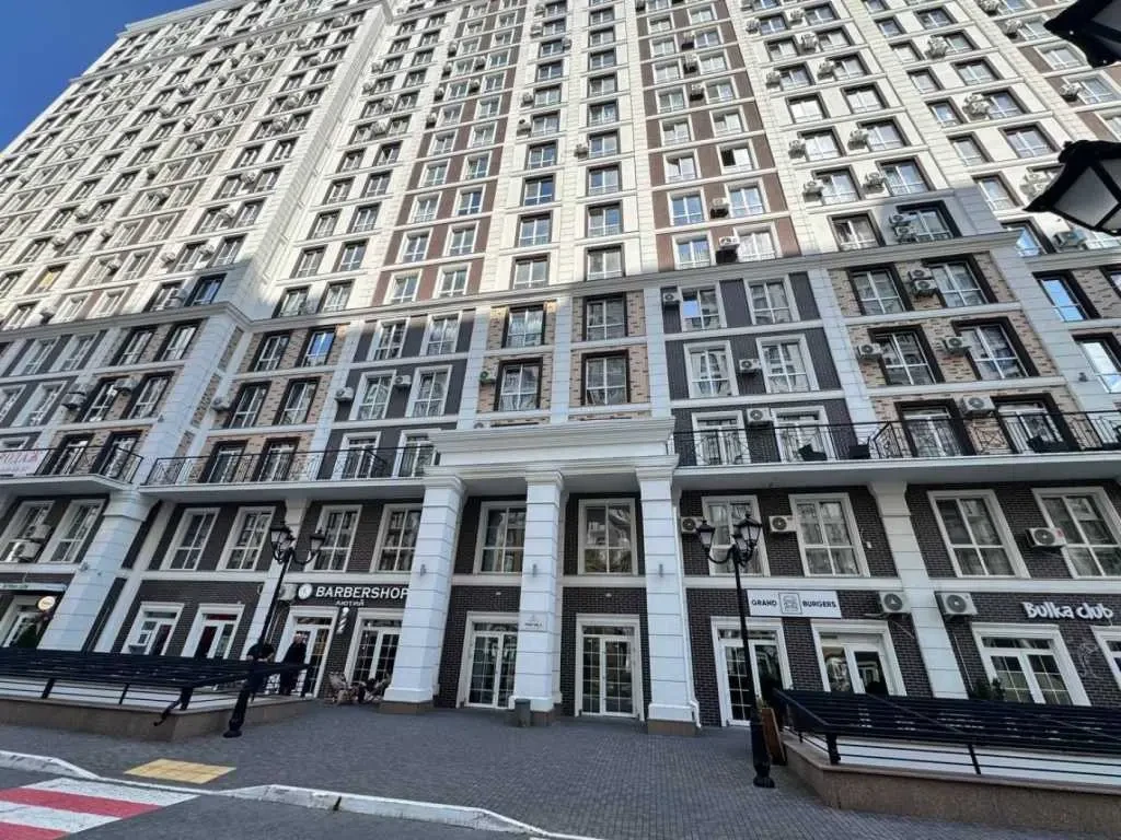 торгові площі Київ, Голосіївський, Михайла Максимовича 26В 16