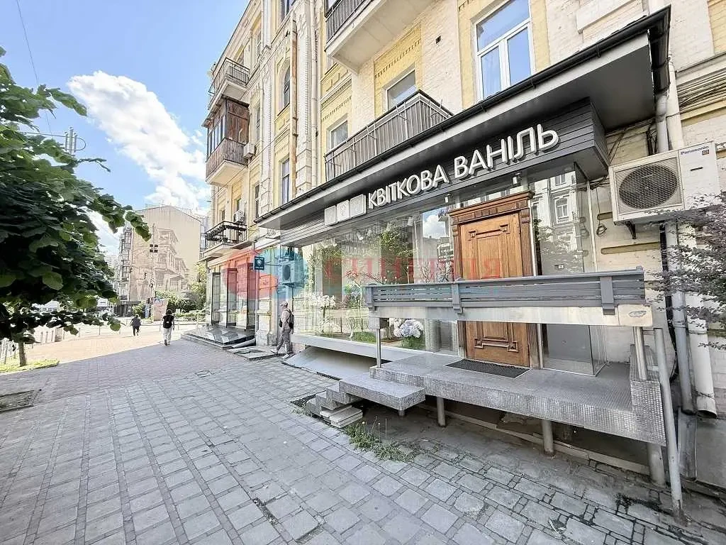 торгові площі Київ, Печерський, Саксаганського 13/42 2