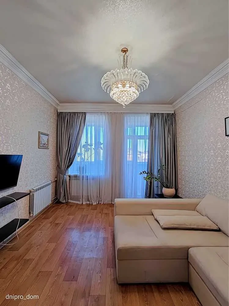 3-к квартира Дніпро, Соборний, Левка Лук яненка 2е 4