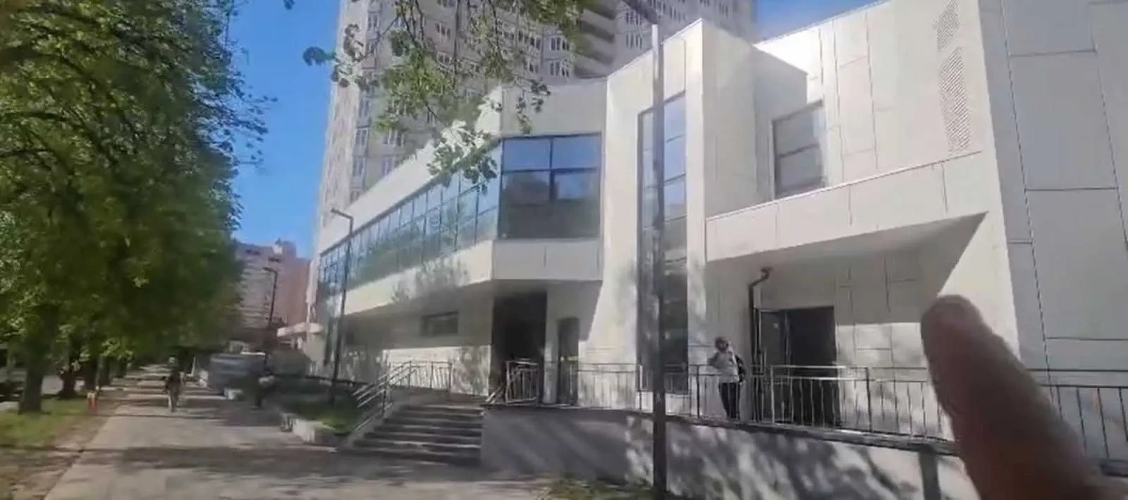 торгові площі Броварський, Бровари, Симона Петлюри 28 2