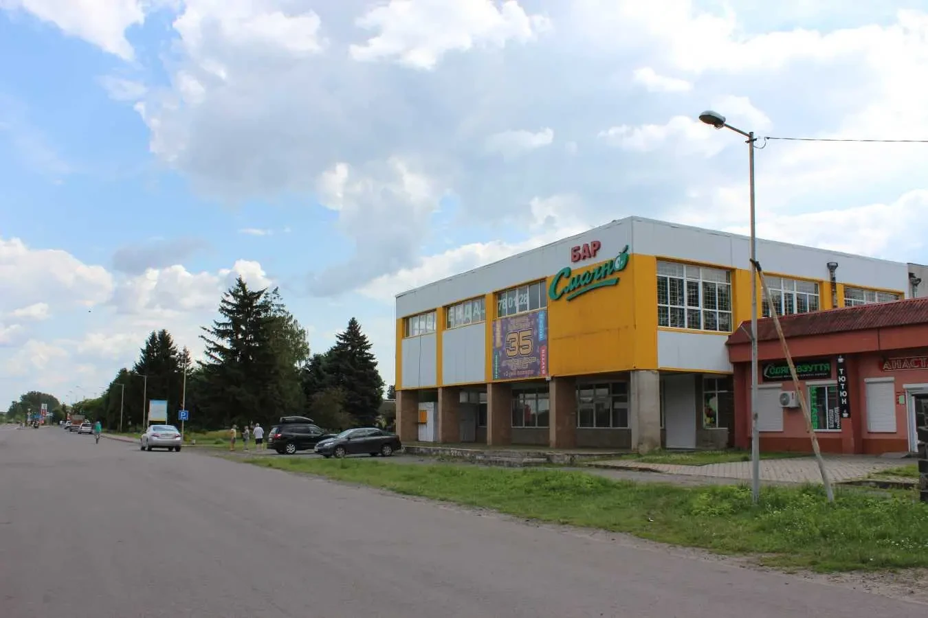 торгові площі Ковельський, Голоби, Ковельська 3 3
