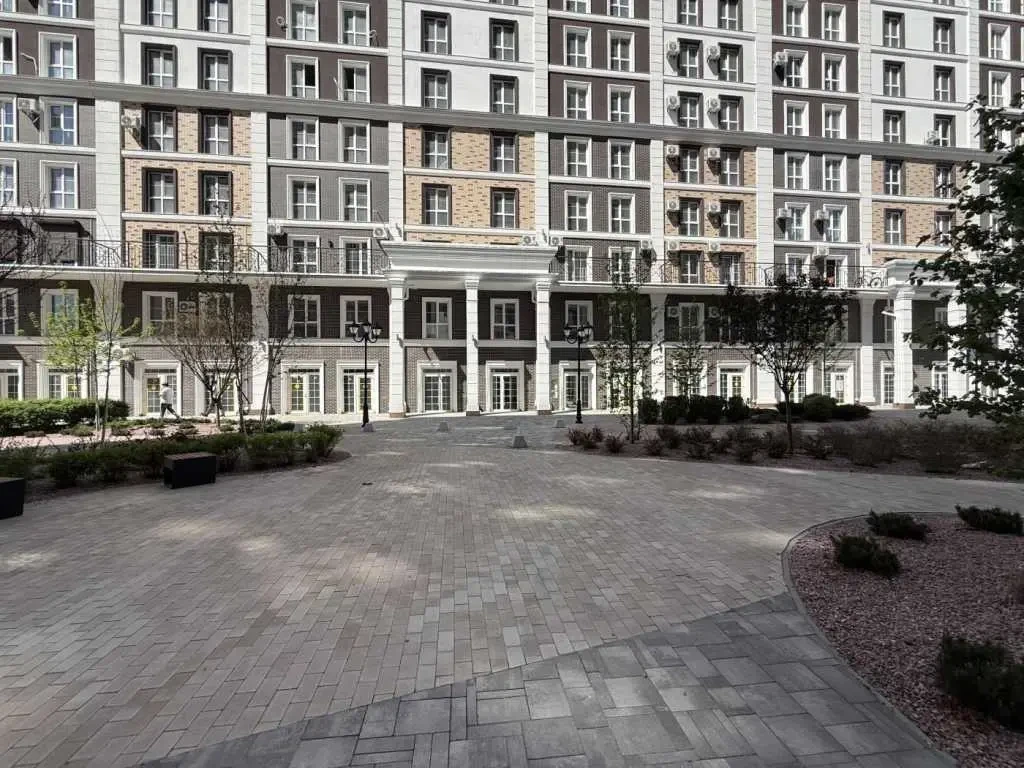 торгові площі Київ, Голосіївський, Михайла Максимовича 24г 14