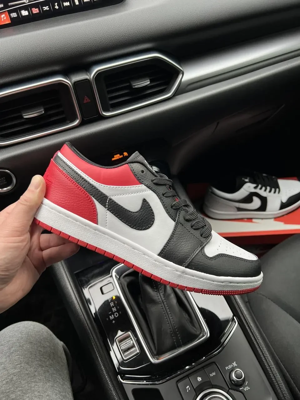 Кроссовки Nike Air Jordan 1 Low арт 21259 (найк, джордан, мужские) 2