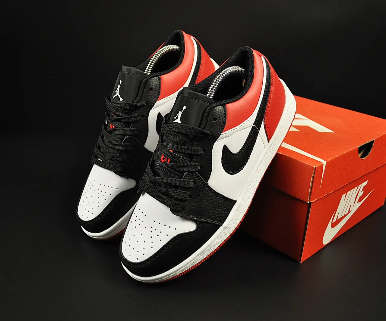 Кроссовки Nike Air Jordan 1 Low арт 21077 (мужские, найк, джордан) 2