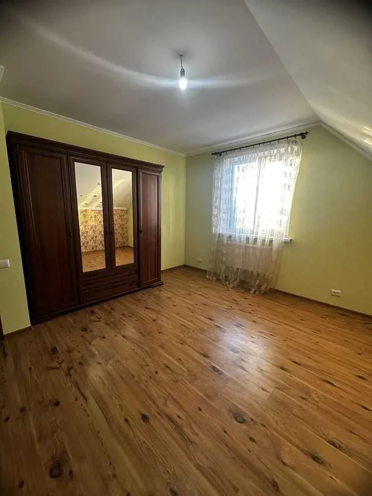 4-к будинок Бориспільський, Бориспіль, Котляревського 19
