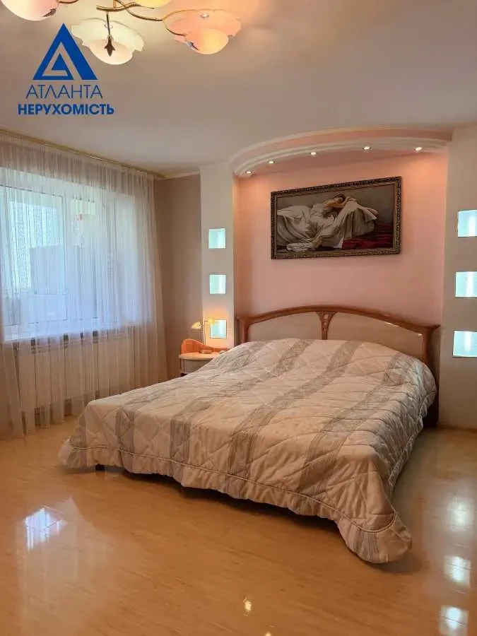 4-к квартира Луцьк, Шота Руставелі 10 4