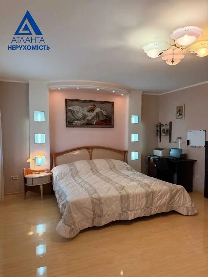 4-к квартира Луцьк, Шота Руставелі 10 5