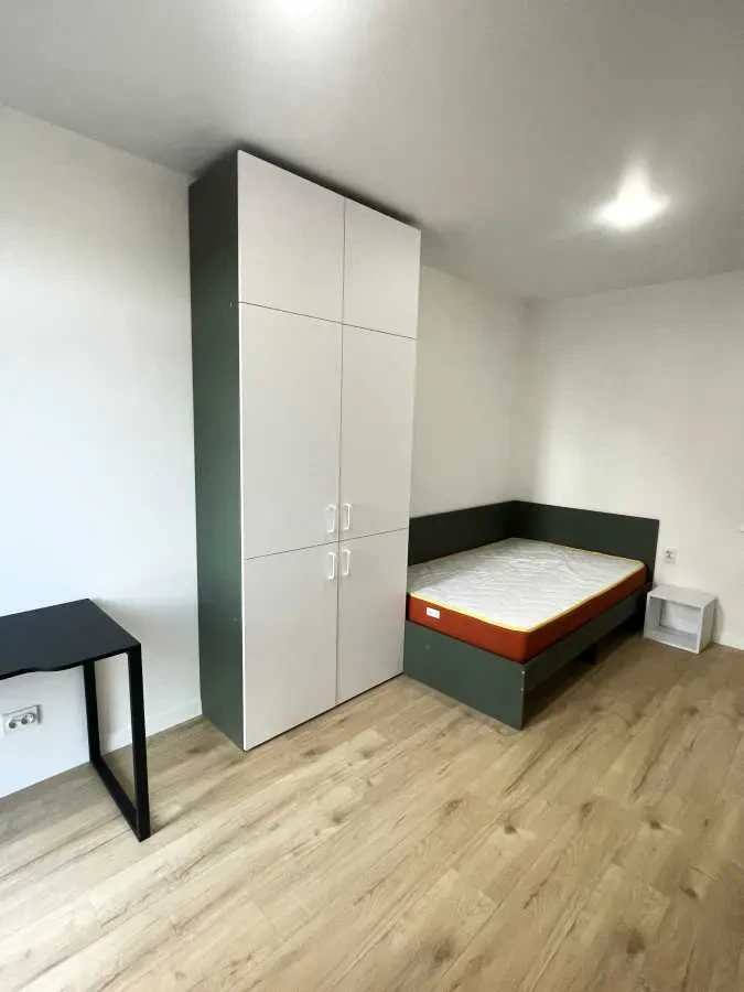 6-к будинок Бучанський, Крюківщина, Світанкова 5