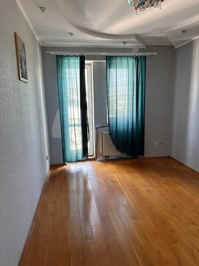 8-к квартира Рівне, Озерянка 10