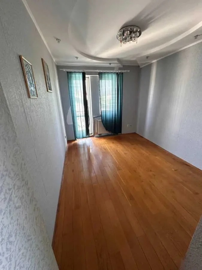 8-к квартира Рівне, Озерянка 11