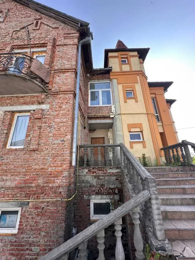 8-к квартира Рівне, Озерянка 2