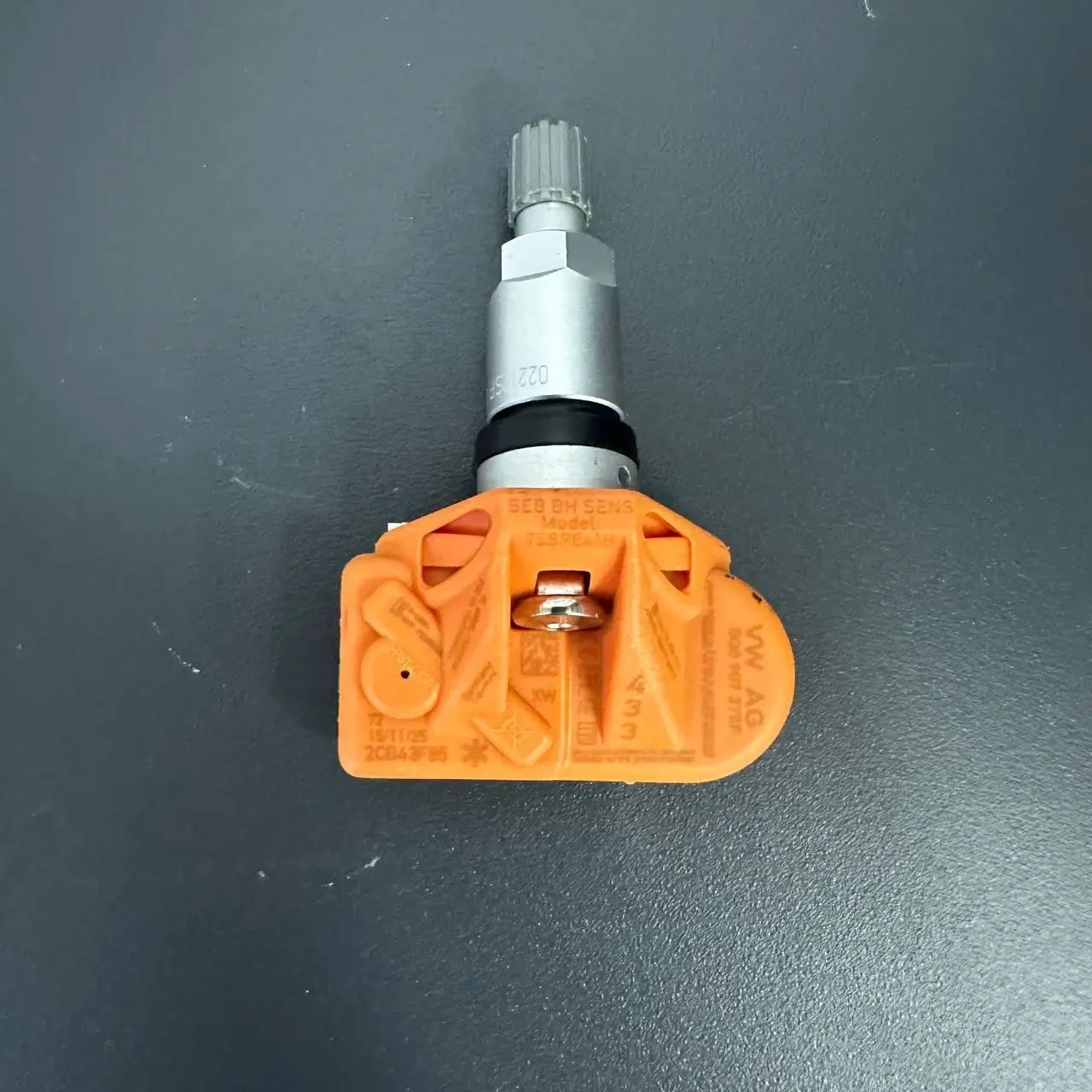 Датчик тиску повітря в шинах 433 МГц Volkswagen CC Tiguan Atlas 5Q0907275F