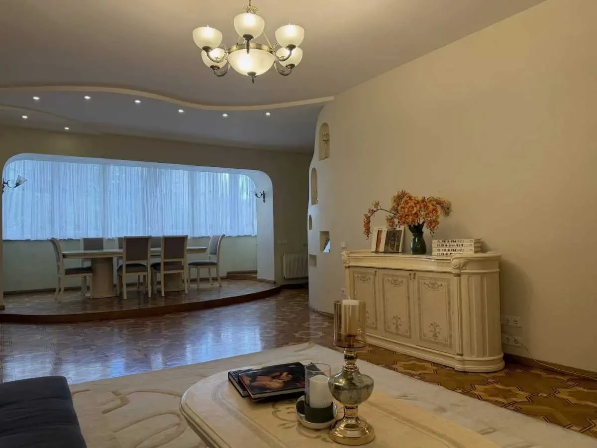 4-к квартира Київ, Шевченківський, Тургенєвська 45-49 4