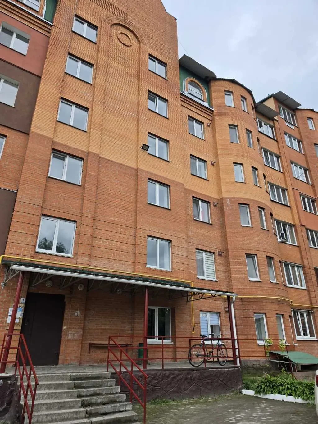 3-к квартира Білоцерківський, Фурси, Грушевського