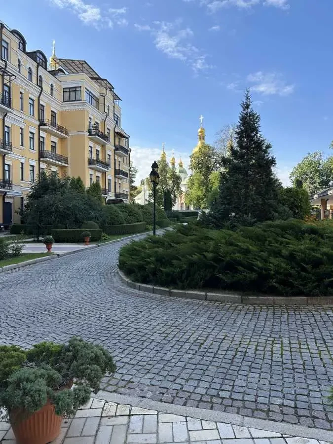 підземний паркінг Київ, Шевченківський, Володимирська 20/1 5