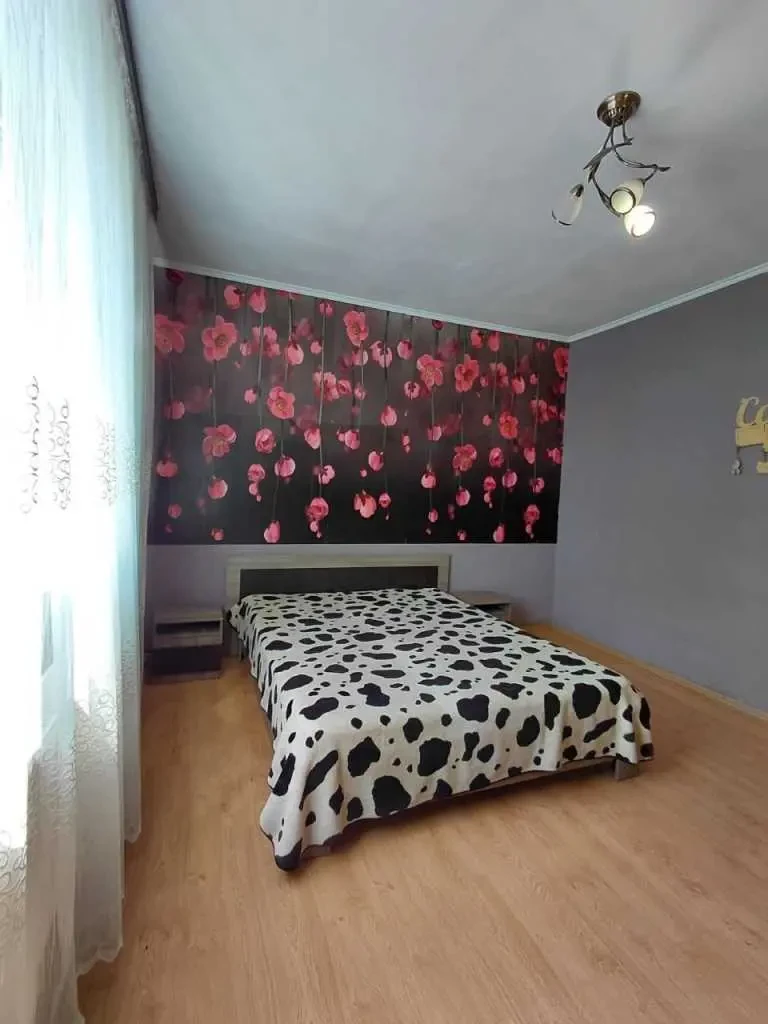 4-к будинок Луцьк, Маяки, Незалежності 24 5