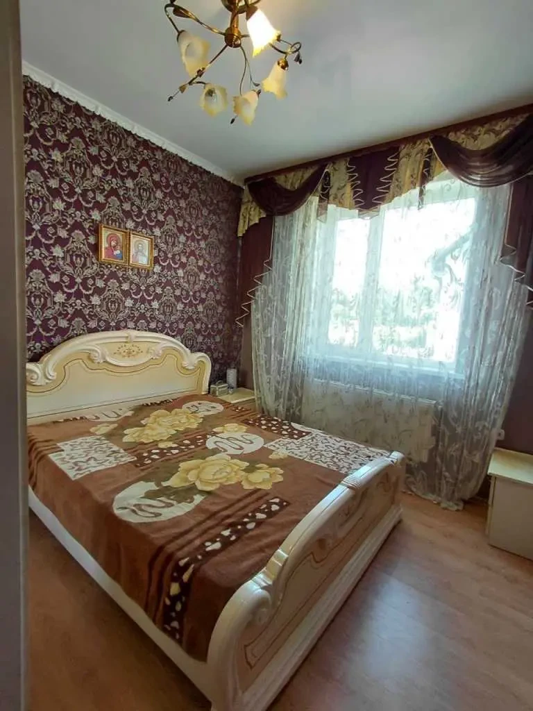 4-к будинок Луцьк, Маяки, Незалежності 24 10