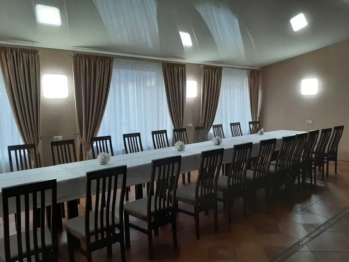 об’єкт сфери послуг Київ, Солом`янський, Кільцева 8