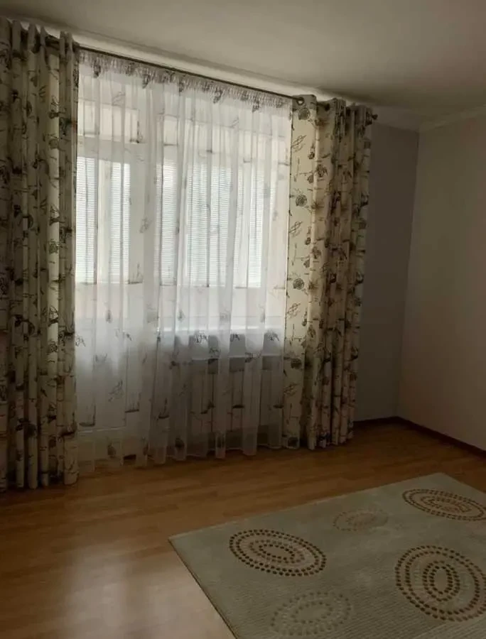 3-к квартира Київ, Голосіївський, Саперно-Слобідська 10 12
