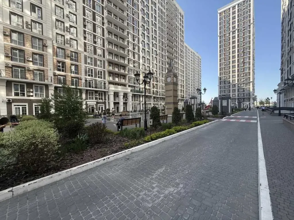 торгові площі Київ, Голосіївський, Михайла Максимовича 24 9