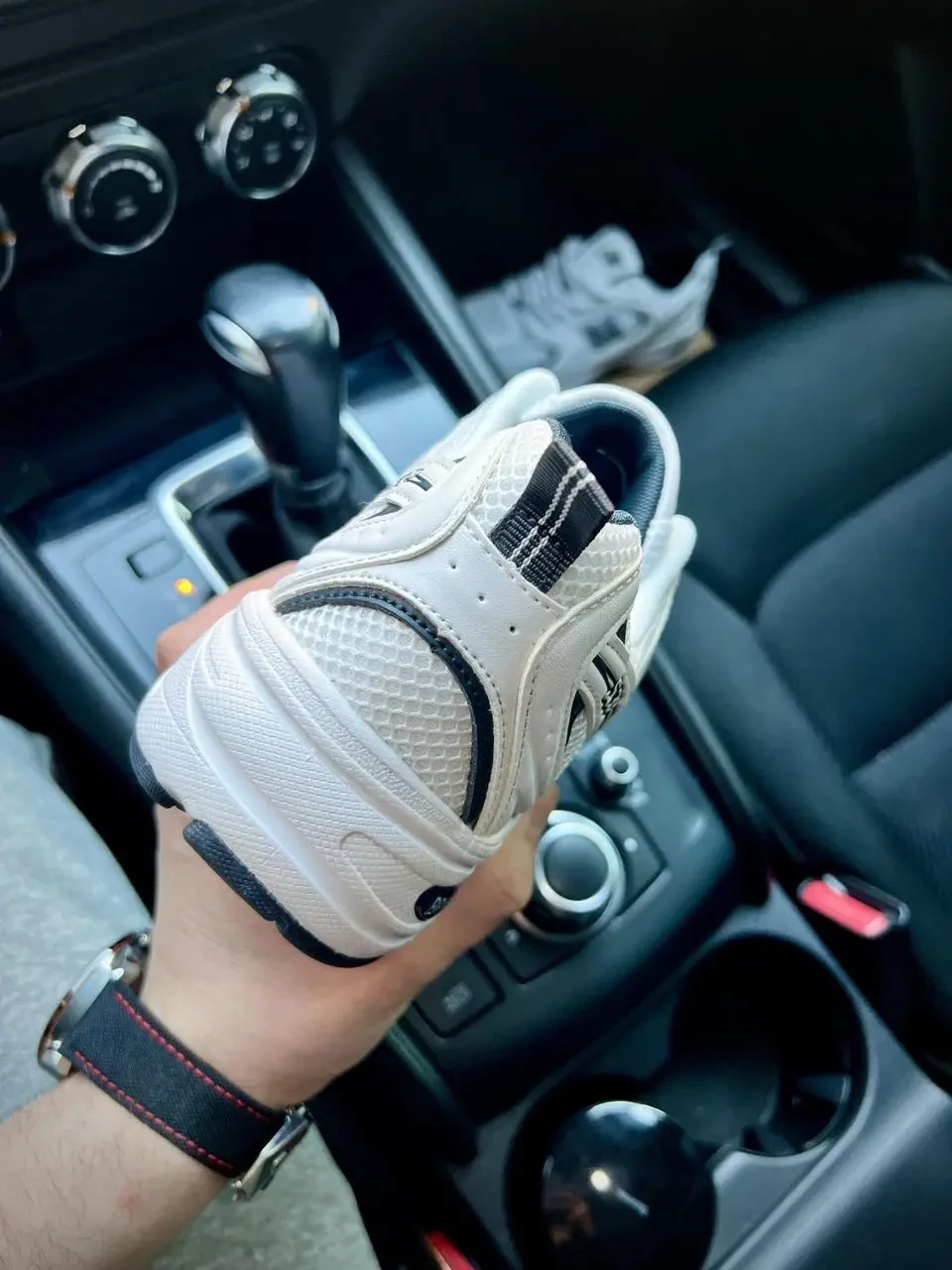 Кроссовки New Balance 530 арт 21586 (человечи,26 беленс) 4
