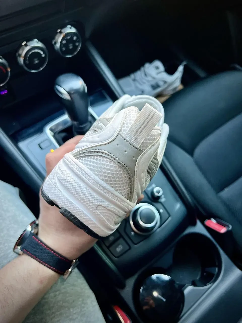 Кроссовки New Balance 530 арт 21585 (человечи,26 беленс) 3