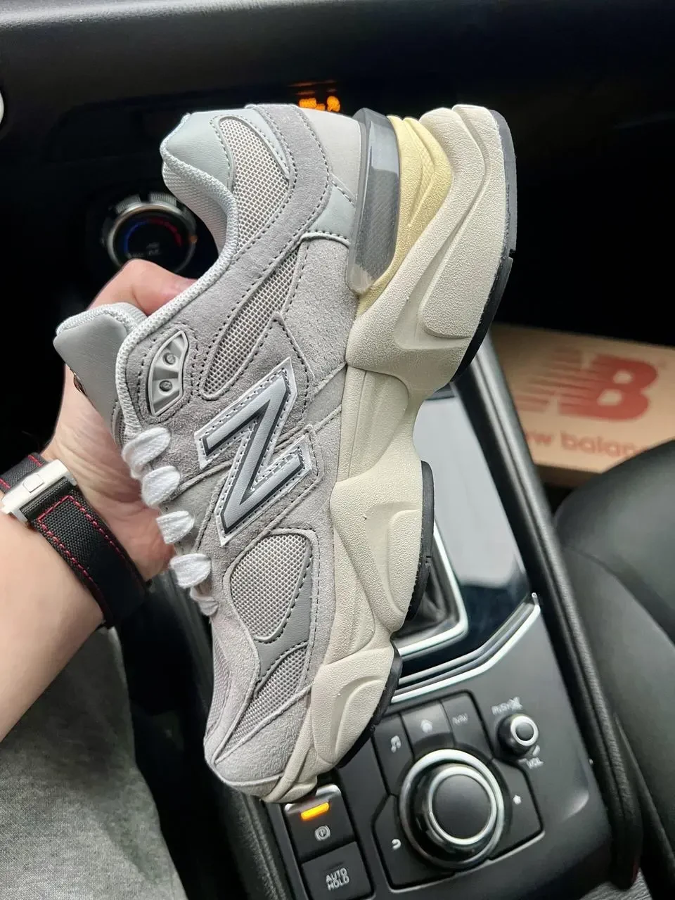 Кроссовки New Balance 9060 арт 21552 (женские,26 беленс) 5