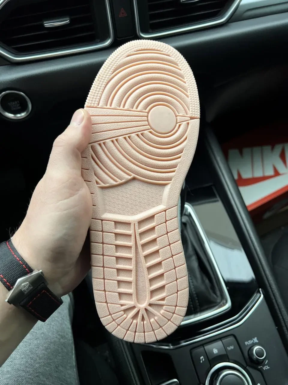Кроссовки Nike Air Jordan 1 Low арт 21265 (найк, джордан, женские) 3