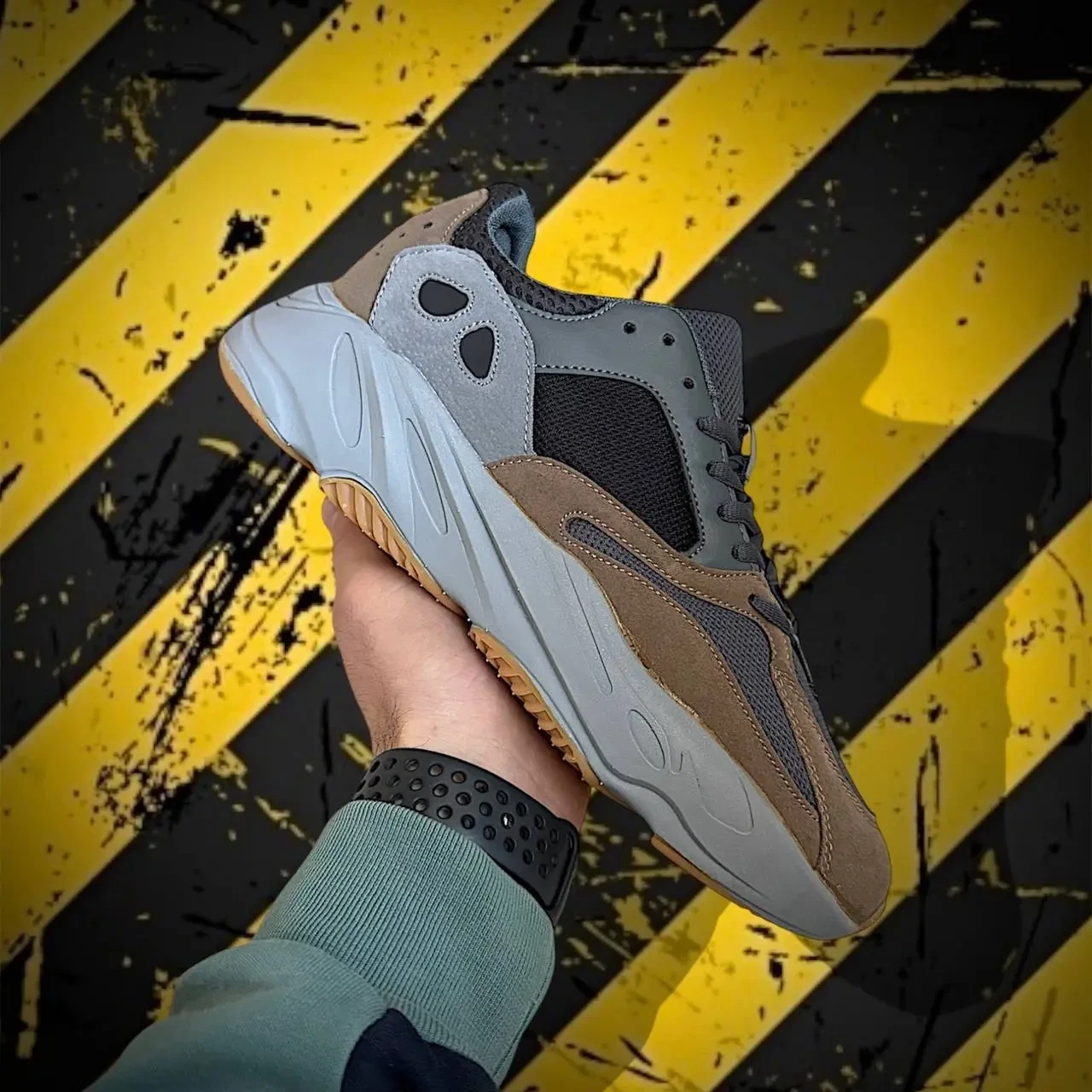 Кросівки Чоловічі Adidas Yeezy Boost 700 Black Brown Gray Арт 184 (Адідас Ізі) 4