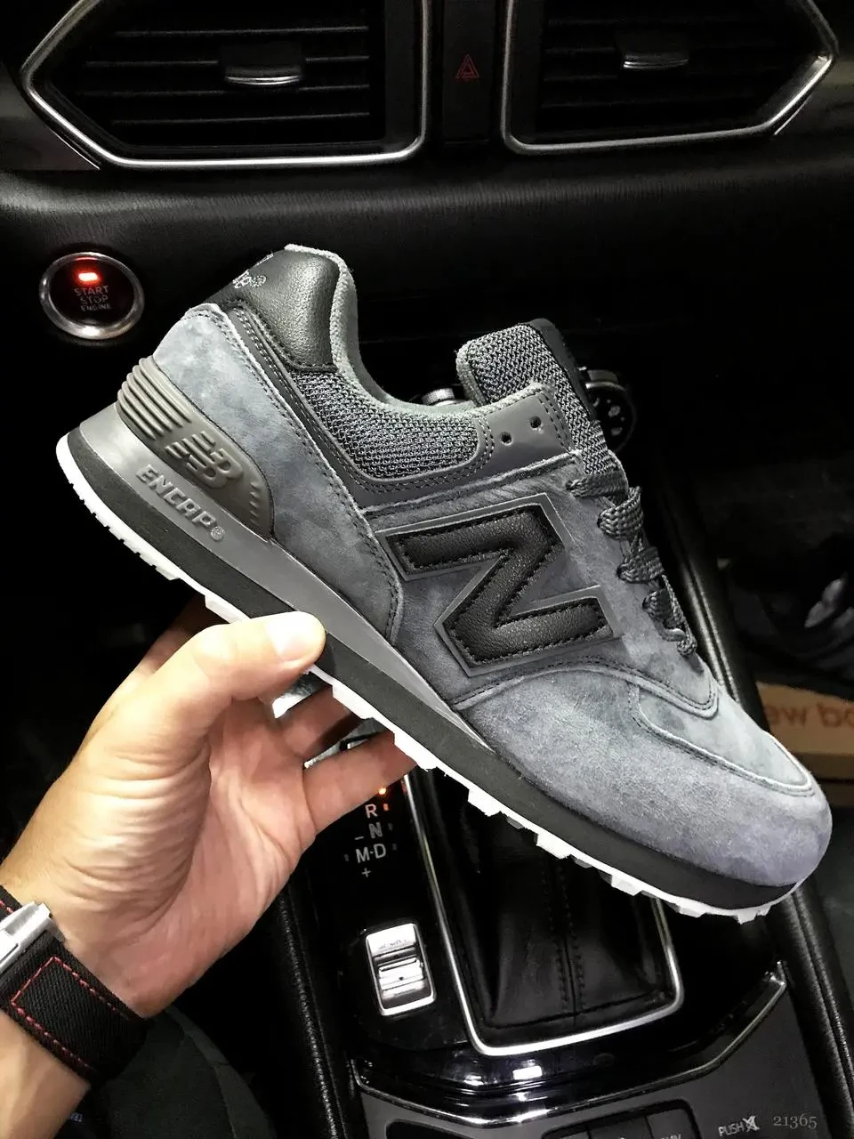Кроссовки New Balance 574 арт 21365 (человечи,26 беленс) 43