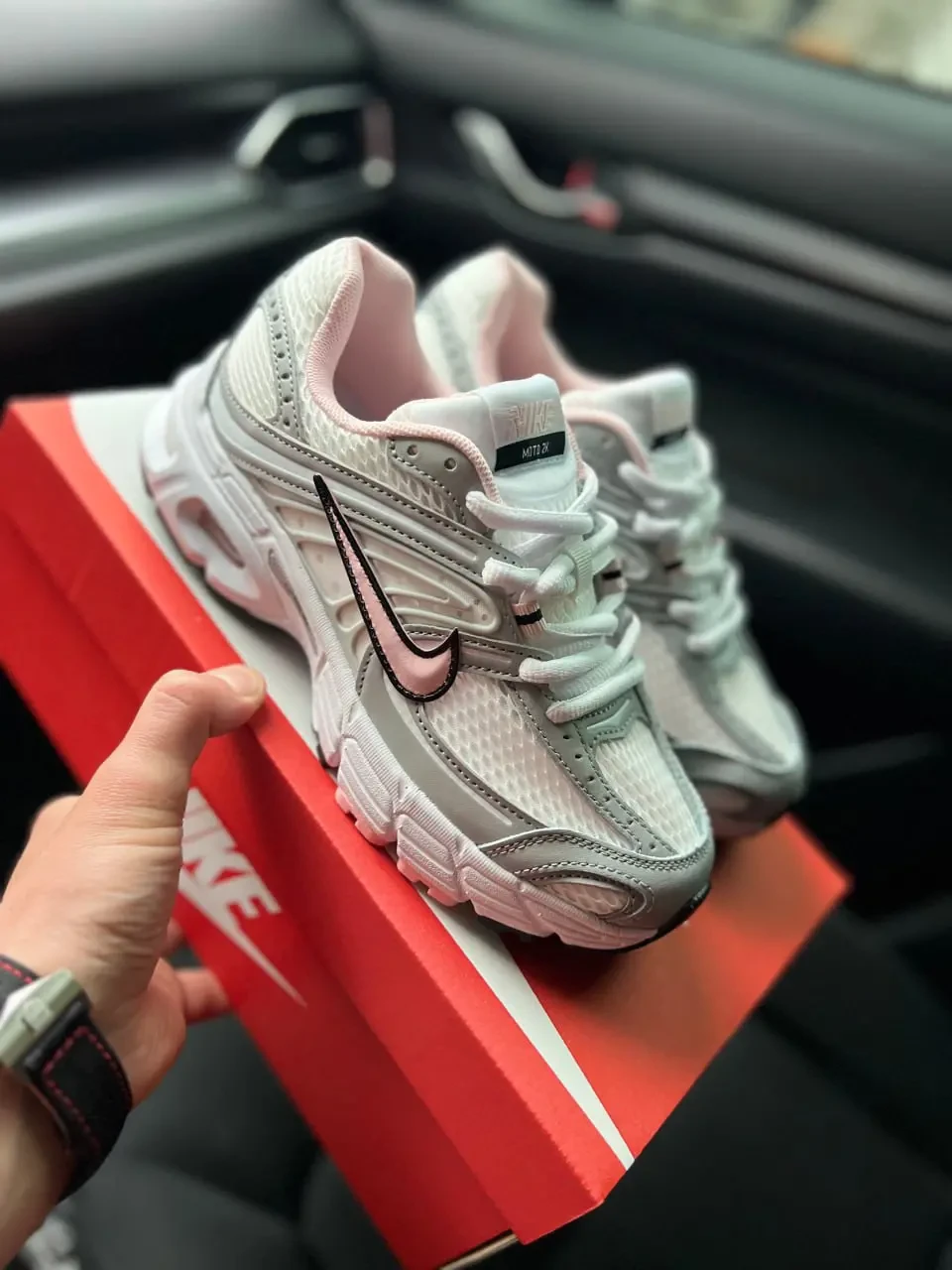 Nike Air Max Moto 2k White Gray Pink Арт 21715 ( Найк Аир Макс Мото 2к, унисекс) 2