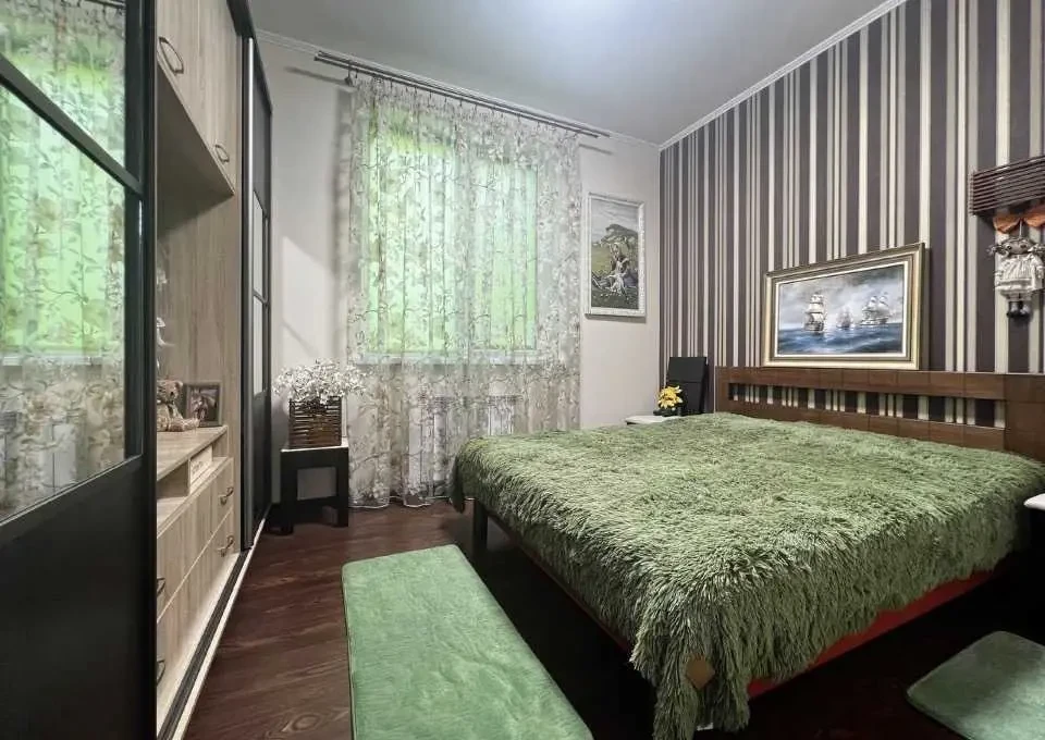 5-к будинок Бучанський, Горенка, мічуріна 5